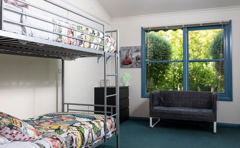 The Orchard House - Accommodation Mount Tamborine 2