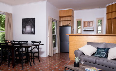 The Orchard House - Accommodation Mount Tamborine 13