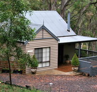 Tangenong Cottages - Accommodation Mount Tamborine
