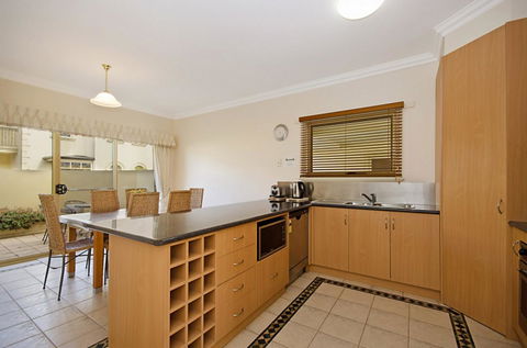 Sea Shells On Banyan Apartment - Accommodation Mount Tamborine 10