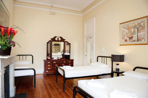 Hotel Claremont Guest House - Accommodation Mount Tamborine 40