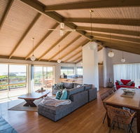 Sunsets on Martyrs Beach House - Ocean Views - Accommodation Mount Tamborine