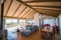 Book Peterborough Accommodation Vacations Accommodation Mount Tamborine Accommodation Mount Tamborine