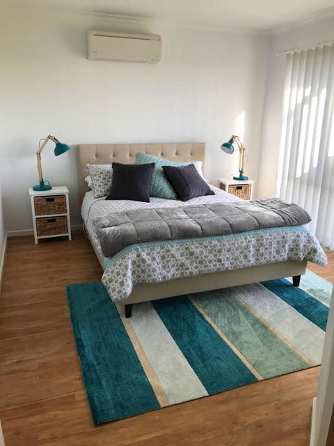 Sunsets On Martyrs Luxury Coastal Beach House Peterborough - Accommodation Mount Tamborine 14