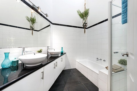 Peninsula Retreat - Accommodation Mount Tamborine 17