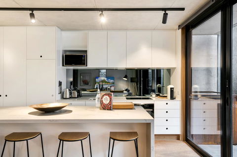 Stylish Apartment In Unique Church Development - Accommodation Mount Tamborine 3