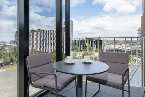 Peppers Docklands - Accommodation Mount Tamborine 4