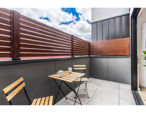 Boutique Apartment In Quiet, Sought-after Suburb - Accommodation Mount Tamborine 2