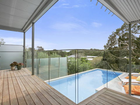 Lansdowne Villa - With Swimming Pool - Accommodation Mount Tamborine 5
