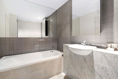 ULTIQA Little Collins (located At The Hero Apartment Building) - Accommodation Mount Tamborine 15