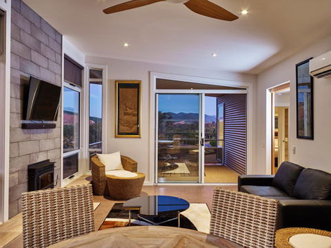 Panoramia Villas - Accommodation Mount Tamborine 6
