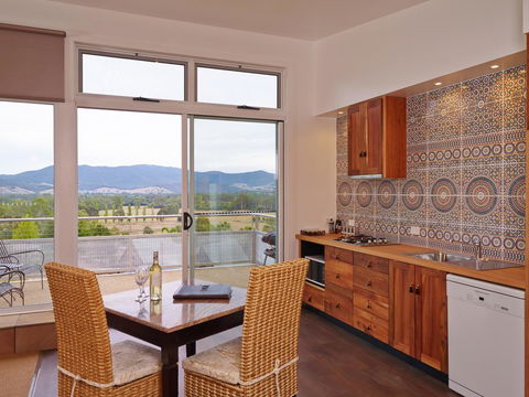 Panoramia Villas - Accommodation Mount Tamborine 3