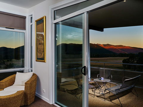 Panoramia Villas - Accommodation Mount Tamborine 8