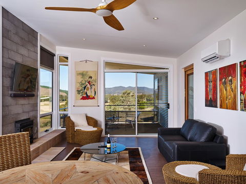 Panoramia Villas - Accommodation Mount Tamborine 10