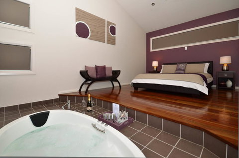 Blue Ridge Retreat - Accommodation Mount Tamborine 11