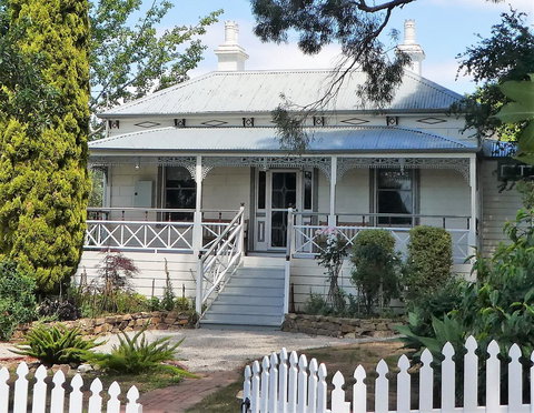 Fairbank House - Accommodation Mount Tamborine 0