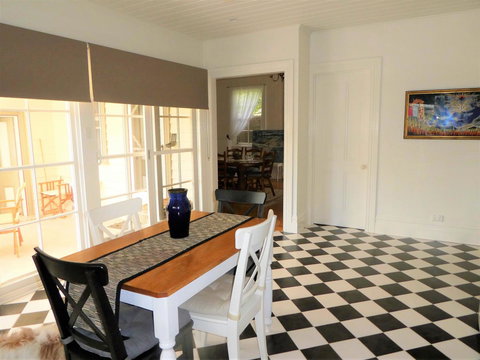 Fairbank House - Accommodation Mount Tamborine 11