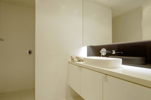 C-Scape Water Front Apartment - Accommodation Mount Tamborine 8