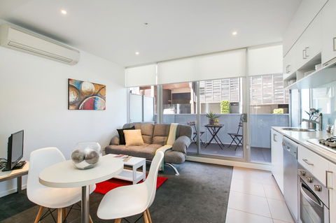 Complete Host The River Apartments - Accommodation Mount Tamborine 5
