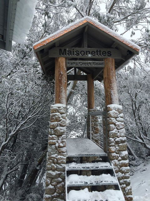 Maisonettes Falls Creek - Accommodation Mount Tamborine 1