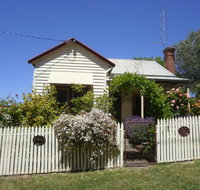 Miss Pym's Cottage - Accommodation Mount Tamborine