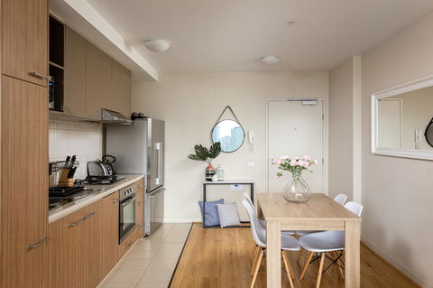 Water Views, Lovely 2BRs, Free Tram Zone, Close To Everything! - Accommodation Mount Tamborine 10