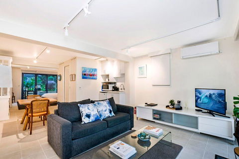 The Waterfront Apartment - Accommodation Mount Tamborine 7