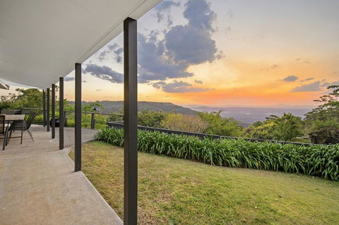 The Bird House - Accommodation Mount Tamborine 0