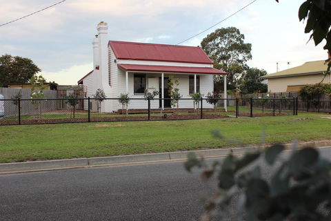 The Cottage - Accommodation Mount Tamborine 0