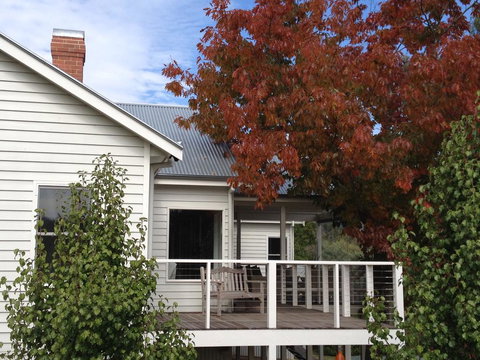 The Dacha - Accommodation Mount Tamborine 1