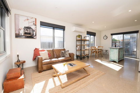 The Endsleigh -1 Bedroom Villa, Free Wifi, Near CBD - Accommodation Mount Tamborine 2
