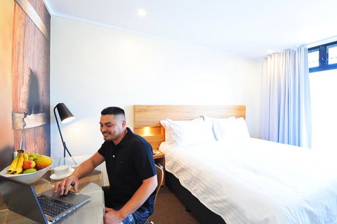 The Griff Motel - Accommodation Mount Tamborine 2