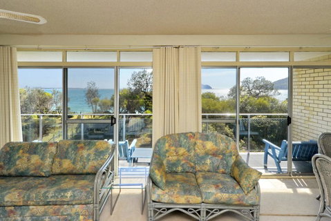 The Helm 4 - Nelson Bay - Accommodation Mount Tamborine 1