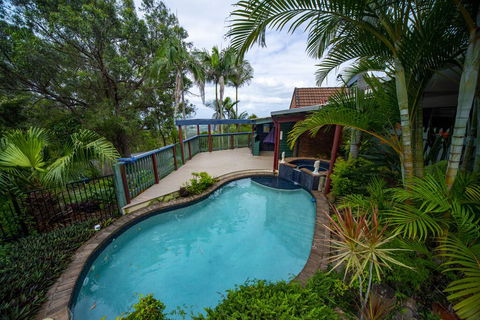 The Hillside Cottage - Accommodation Mount Tamborine 0
