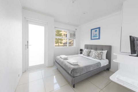 The Manly Hotel Est. 1964 - Accommodation Mount Tamborine 3