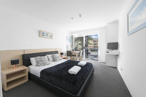 The Manly Hotel Est. 1964 - Accommodation Mount Tamborine 0