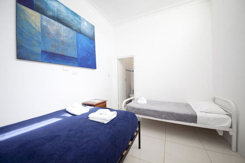 The Manly Hotel Est. 1964 - Accommodation Mount Tamborine 2