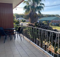 The Norburn' 3 Norburn Avenue - aircon boat parking close to water  clubs - Accommodation Mount Tamborine