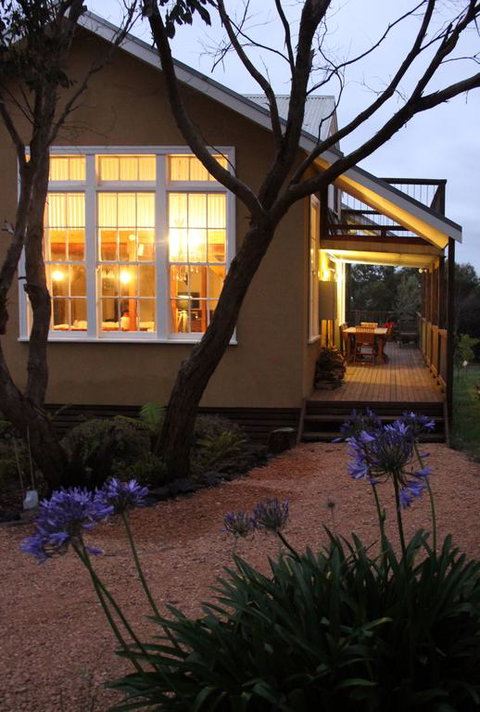 The Old School House - Accommodation Mount Tamborine 3