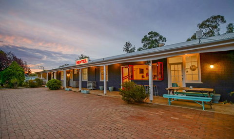 The Platypus Accommodation & Cafe - Accommodation Mount Tamborine 0