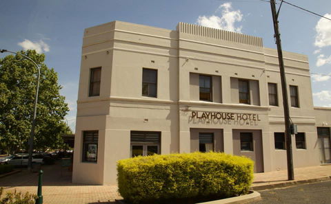 The Playhouse Hotel - Accommodation Mount Tamborine 0