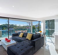 The Princess of Bulimba - Executive 3BR Bulimba Apartment with Large Balcony Next to Oxford St - Accommodation Mount Tamborine