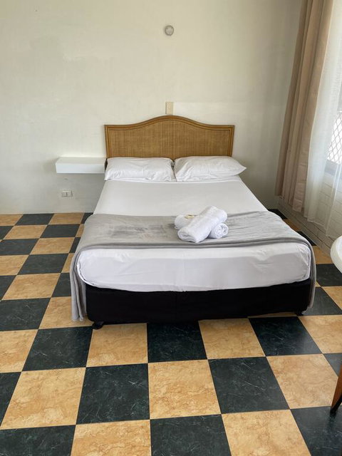 THE QUEENSLANDER MOTEL - Accommodation Mount Tamborine 2