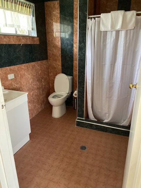 THE QUEENSLANDER MOTEL - Accommodation Mount Tamborine 1