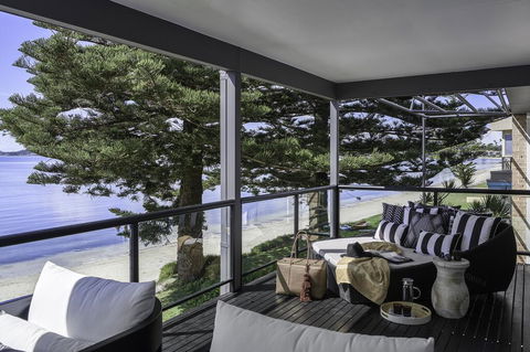 The Seaview - Designer Beachfront House - Accommodation Mount Tamborine 0