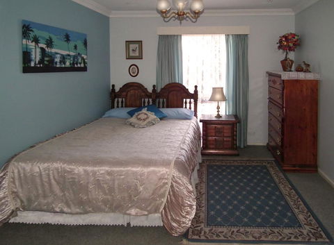 The Spanish Retreat And BnB - 24 Hrs - Accommodation Mount Tamborine 1