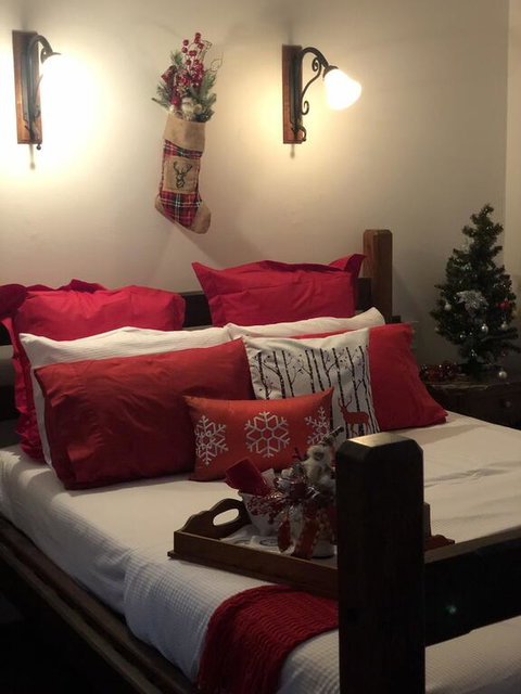 The Table Guest House - Accommodation Mount Tamborine 1