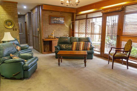 The Townhouse - Accommodation Mount Tamborine 1