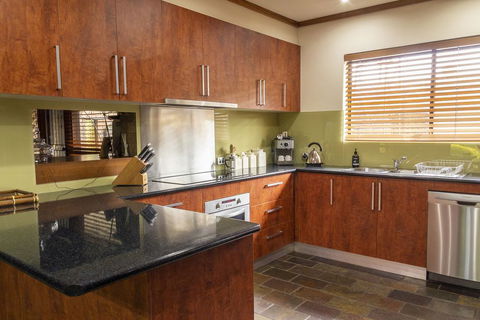 The Townhouse - Accommodation Mount Tamborine 2