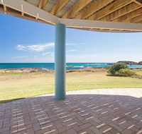 The Whale Watcher' 1/6 Birubi Lane - waterfront unit with stunning views level access - Accommodation Mount Tamborine